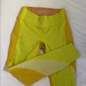 Outdoor Voices ‘zoom’ leggings barely worn!